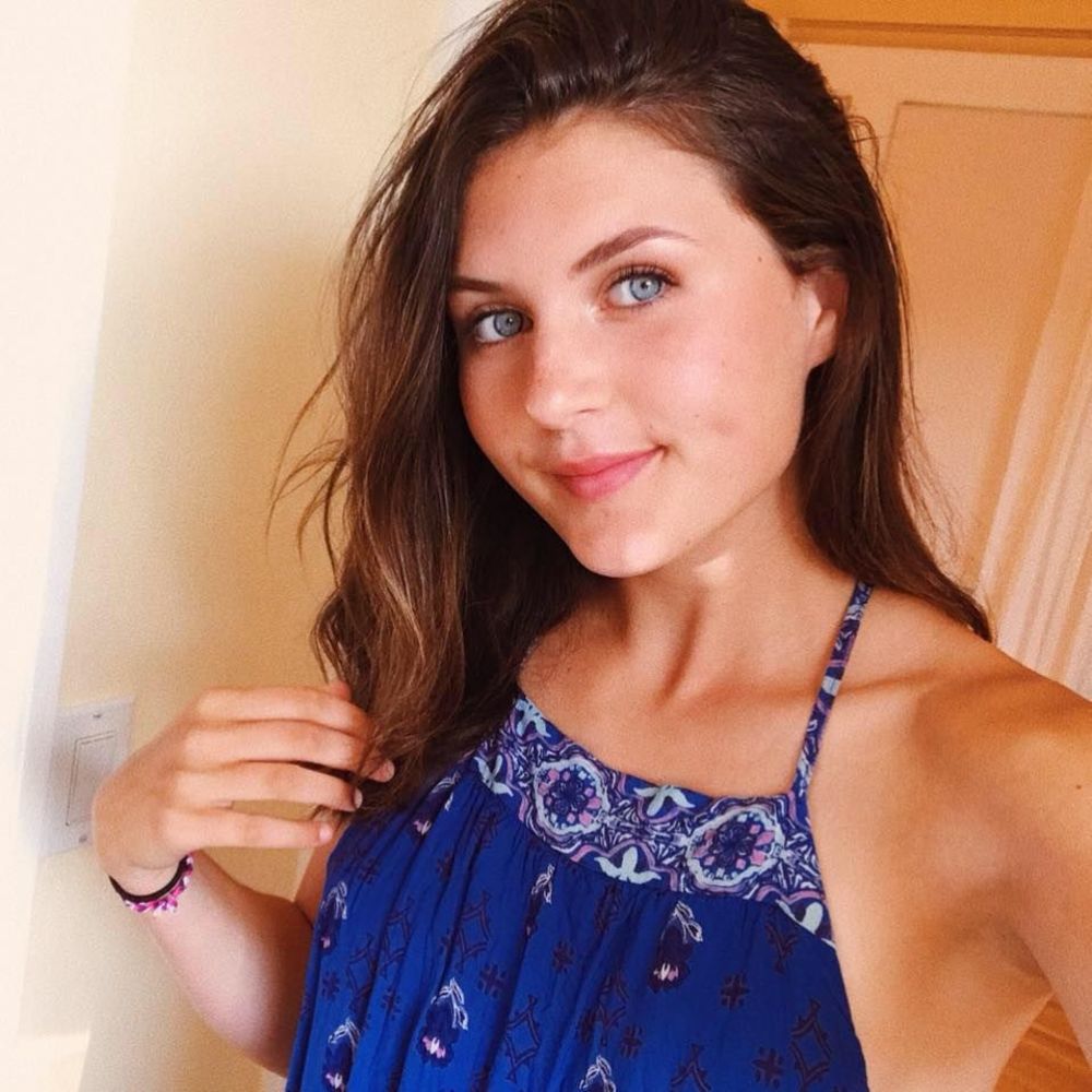 Meet your Posher, Mia